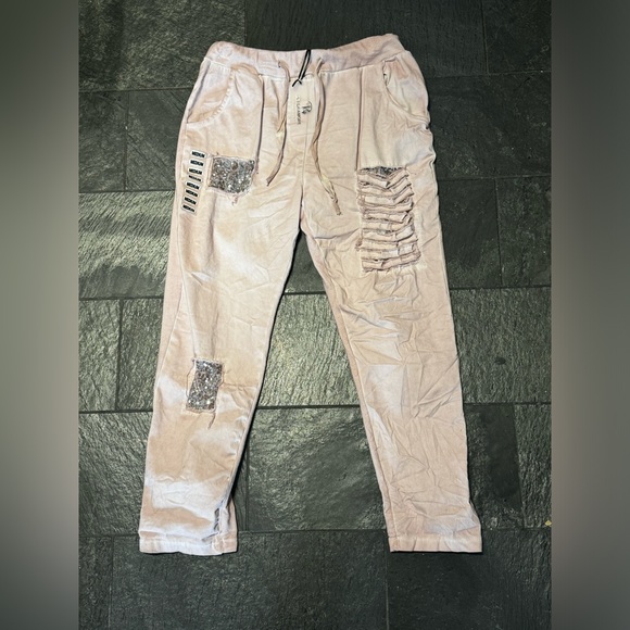 M/L (no size tag) Bella Amore Made in Italy Distressed/Sequin Light Pink Cr - Picture 4 of 6